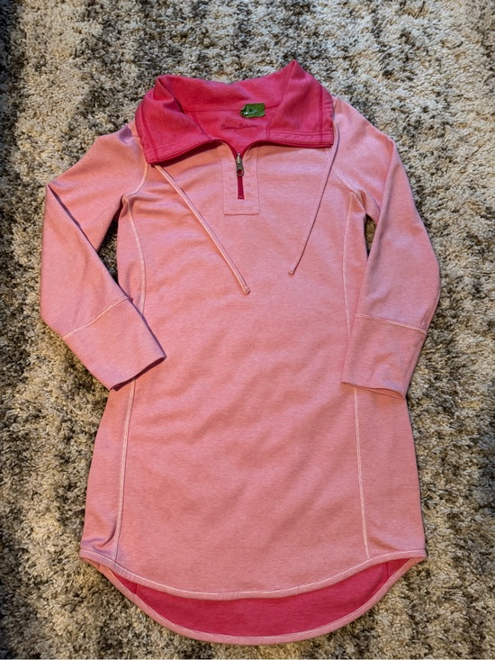 Tommy Bahama Dresses & Skirts - Tommy Bahama Two-Tone Pink Zip Hoodie